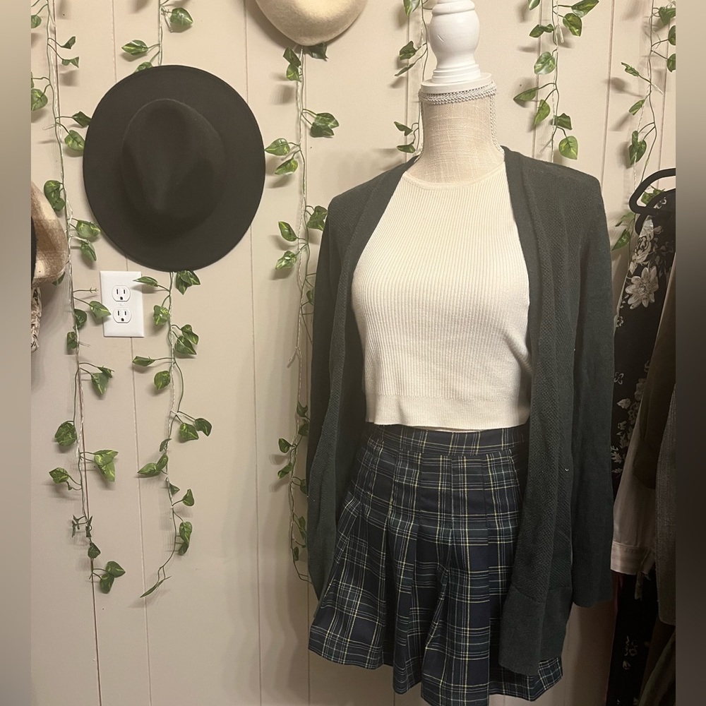 Forever 21 navy plaid mini skirt